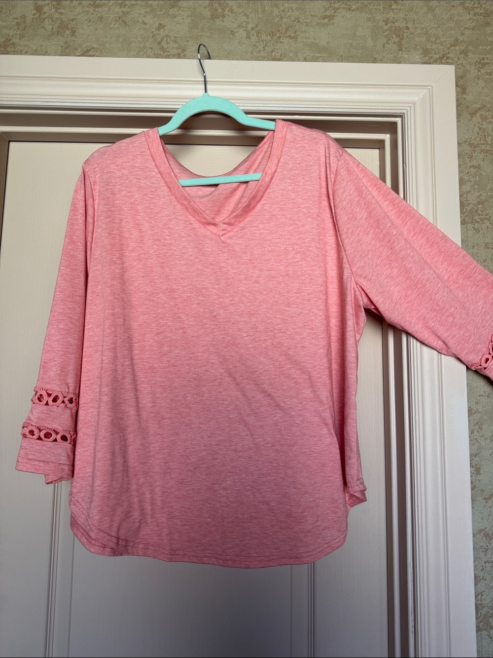 Source Unknown Pink V-Neck Crochet Sleeve Long Sleeve Top
